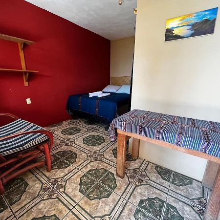 Kawoq Guesthouse Сан Педро Ла Лагуна Екстериор снимка