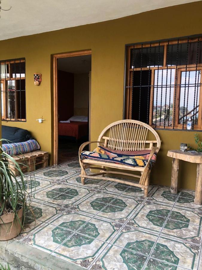 Kawoq Guesthouse Сан Педро Ла Лагуна Екстериор снимка