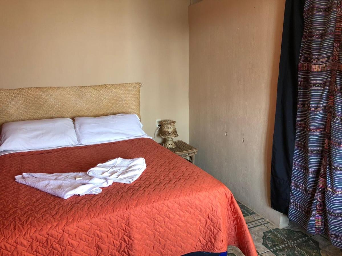 Kawoq Guesthouse Сан Педро Ла Лагуна Екстериор снимка