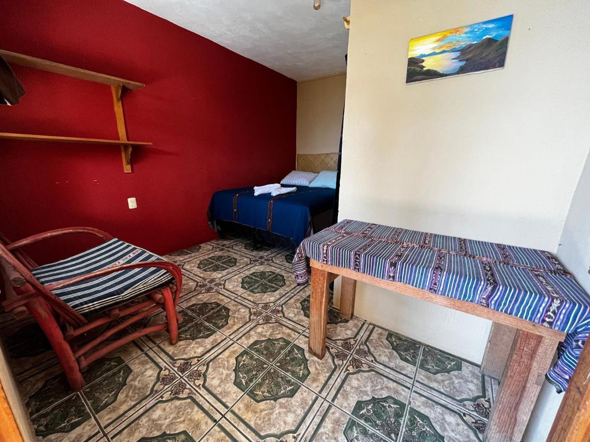 Kawoq Guesthouse Сан Педро Ла Лагуна Екстериор снимка