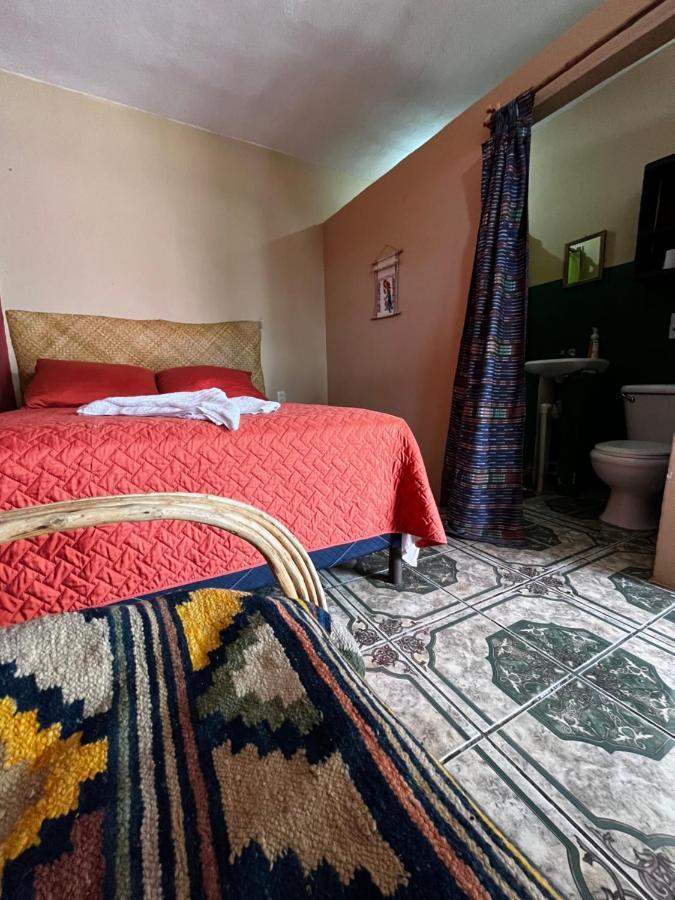 Kawoq Guesthouse Сан Педро Ла Лагуна Екстериор снимка
